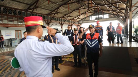 Inspeksi Jalur KA Jelang Nataru 2025/2026 Selesai, KNKT dan KAI Tekankan Keselamatan Tanpa Kompromi untuk Mobilitas Nasional