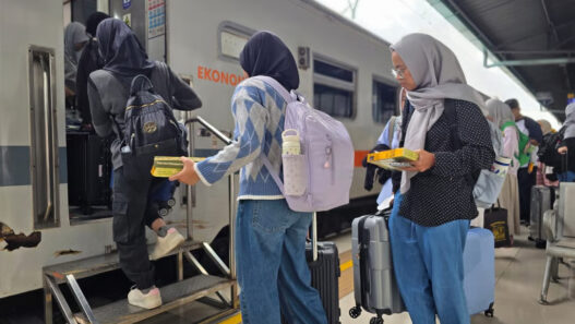 KAI Daop 1 Jakarta Mulai Melaksanakan Posko Angkutan Natal dan Tahun Baru 2025/2026