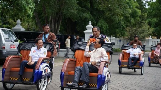 KAI Salurkan Bantuan CSR Becak Listrik kepada Pemerintah Daerah DIY Dukung Ekosistem Transportasi Ramah Lingkungan