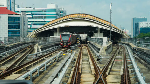 Libur Natal 2025, LRT Jabodebek Jadi Andalan Transportasi Urban Terintegrasi