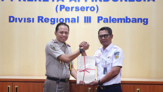 Upaya Selamatkan Aset Negara, KAI Divre III Terima e-Sertipikat Dari Badan Pertanahan Nasional (BPN) Kabupaten Ogan Ilir