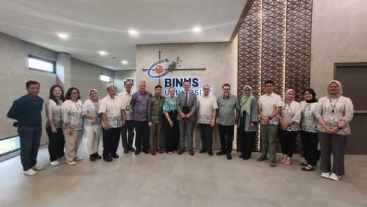 BINUS @Bandung Terima Kunjungan Delegasi Deakin University untuk Bahas Penguatan Layanan Karier Lulusan