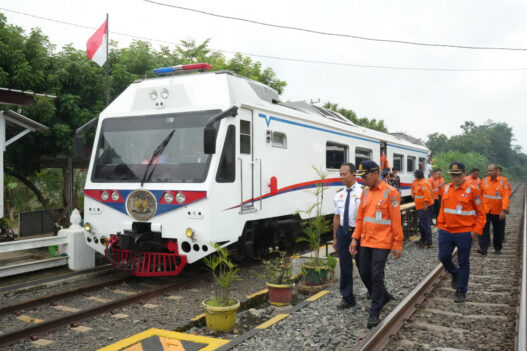 Pastikan Perjalanan Aman dan Andal, KAI Divre IV Tanjungkarang Gelar Cek Lintas Selama Angkutan Nataru