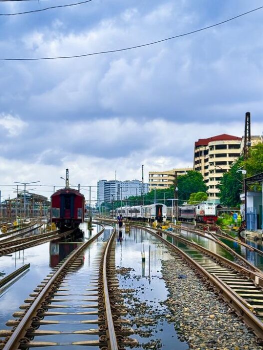 Imbauan Datang Lebih Awal, KAI Daop 1 Pastikan Perjalanan Kereta Jarak Jauh Tetap Lancar di Tengah Cuaca Ekstrem