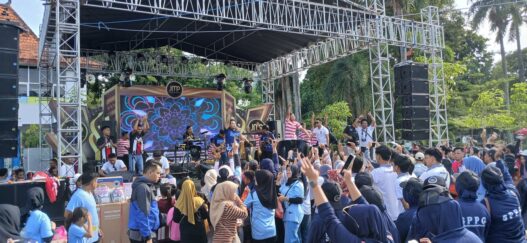 Dari Balik Jeruji ke Panggung Rakyat: Nato Band & Musik Daul Lapas Pamekasan Guncang Ribuan Warga Pamekasan