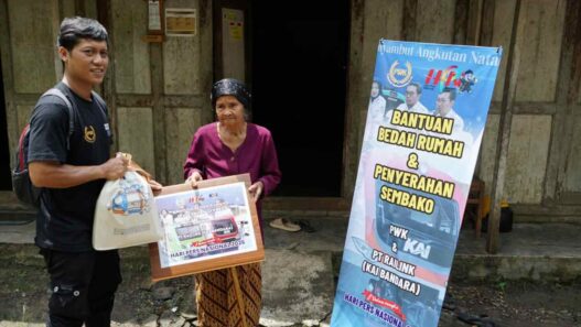 KAI Bandara dan Paguyuban Wartawan Kulon Progo Salurkan Bantuan Sembako dalam Rangka Hari Pers Nasional 2026