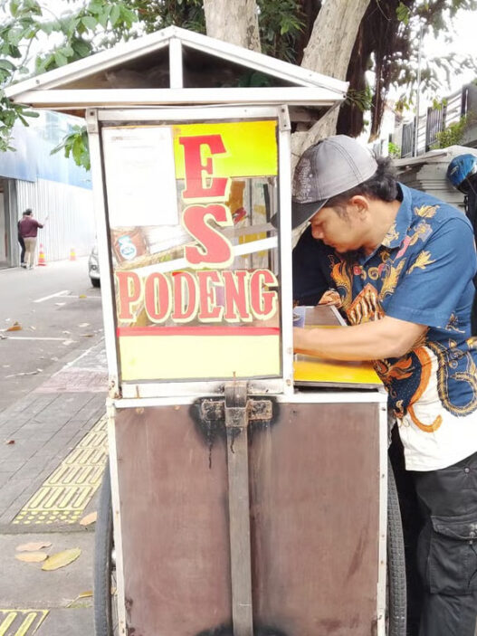 Pedagang UMKM di Sekitar BRI Region 6/Jakarta 1 Rasakan Manfaat dan Keuntungan Transaksi Menggunakan QRIS BRI