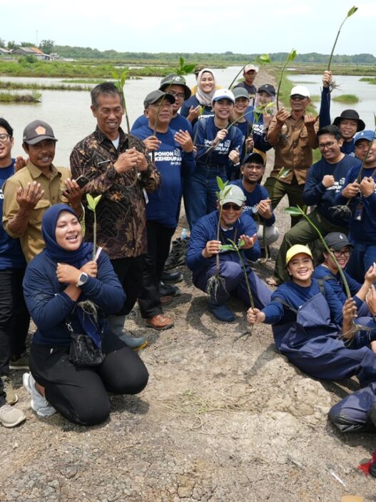 Perkuat Ketahanan Ekosistem Muara Beting, SUCOFINDO Tanam 5.000 Bibit Mangrove