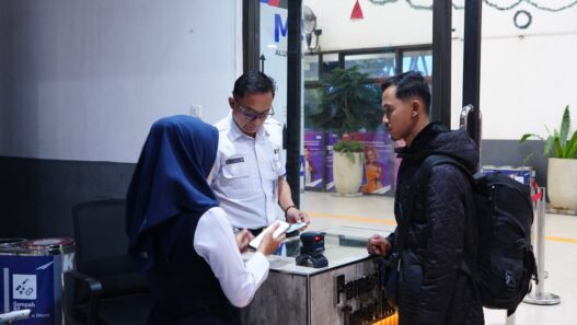 Hingga Hari Ketiga Libur Tahun Baru Imlek 2577, Penumpang KA di Divre III Palembang Capai 16.685 Orang