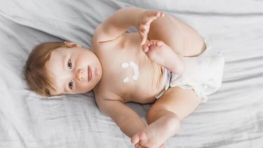 Kenali Kandungan Skincare Bayi: Mana yang Aman, Mana yang Sebaiknya Dihindari