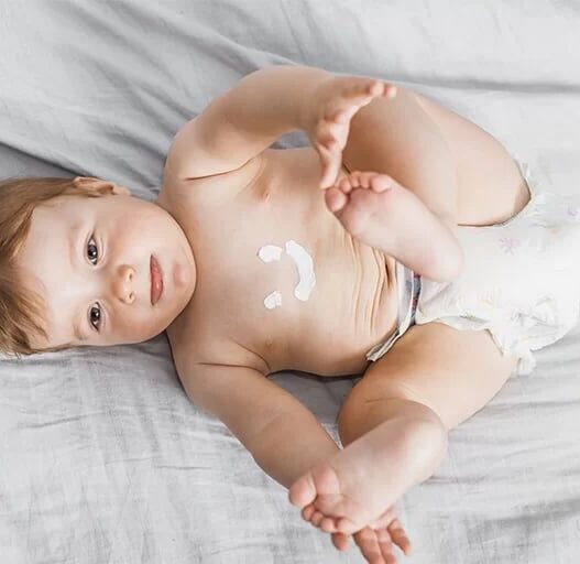 Kenali Kandungan Skincare Bayi: Mana yang Aman, Mana yang Sebaiknya Dihindari