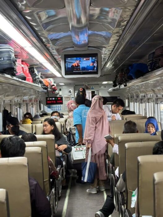 Hari Terakhir Periode Libur Imlek, Volume Penumpang KA di Stasiun Pekalongan Capai Empat Ribu Lebih