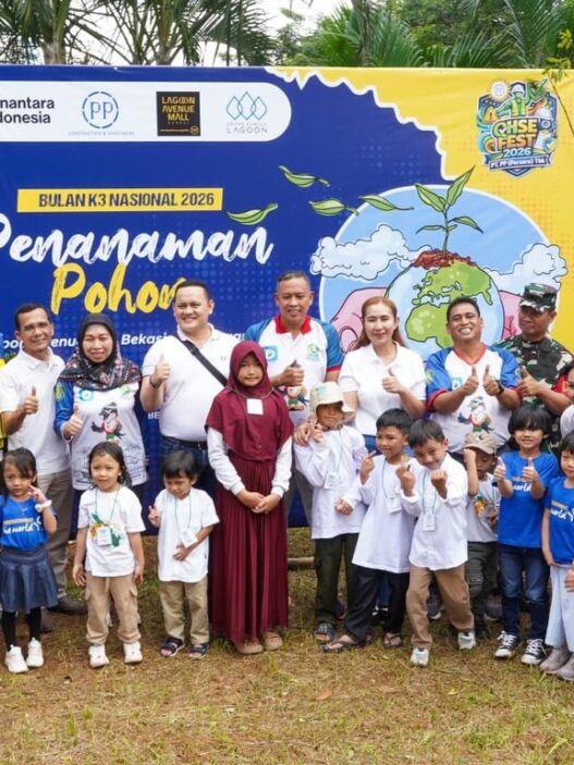 PTPP Sinergikan K3, ESG, dan Transportasi Hijau melalui Penanaman Pohon