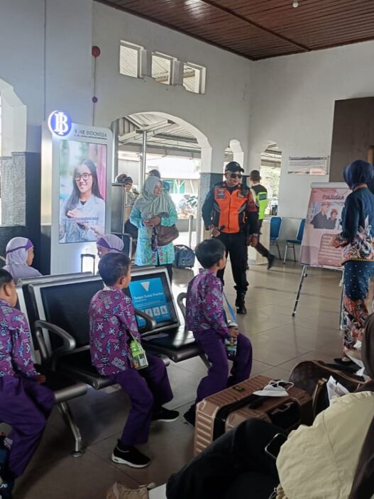 Tanamkan Budaya Keselamatan Sejak Dini, KAI Daop 4 Semarang Gelar Edukasi Perkeretaapian di Stasiun Pemalang