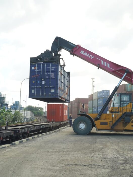 Jelang Momen Strategis Keagamaan, Layanan KA Kontainer Menguat di Awal Tahun 2026