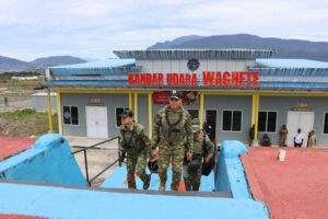 Bandara Perintis Papua Kembali Kondusif, Kepala Staf Kogabwilhan III Pastikan Aktivitas Masyarakat Segera Normal