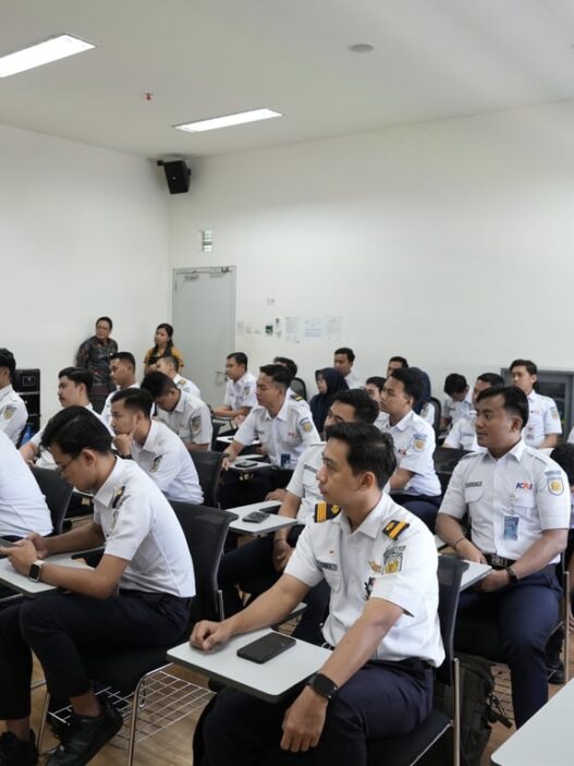 Jelang Angkutan Lebaran 2026, KAI Periksa Kesehatan Petugas LRT Jabodebek