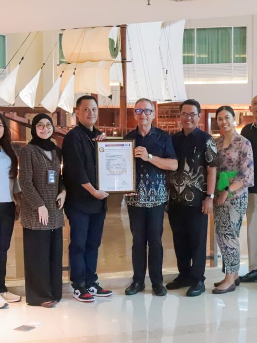 Jaga Standar Global Perhotelan, SUCOFINDO kembali Serahkan Sertifikat Hotel Bintang 5 Berbasis Risiko di Bali