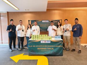 Sinergi Kebaikan, FKIJK DKI Jakarta dan BRI Regional Office 1 Gelar Aksi Berbagi Takjil