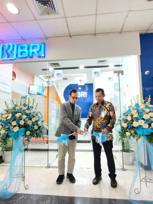 Sinergi Dunia Pendidikan dan Perbankan, BRI Resmikan Kantor Kas UNJ serta Serahkan Bantuan Kendaraan Operasional