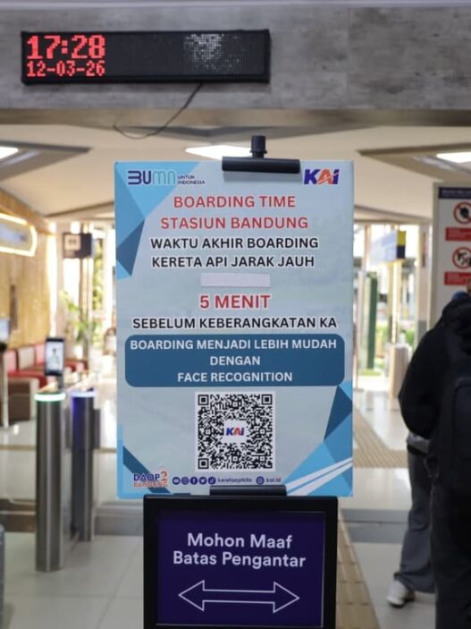 KAI Daop 2 Bandung Ingatkan Pelanggan Datang Lebih Awal, Khusus Stasiun Bandung, Kiaracondong, dan Cimahi Boarding Ditutup 5 Menit Sebelum Keberangkatan