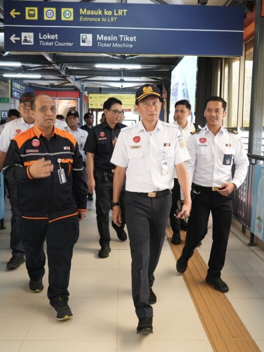 Dirut KAI Tinjau LRT Jabodebek, Pastikan Kesiapan Layanan Angkutan Lebaran 2026