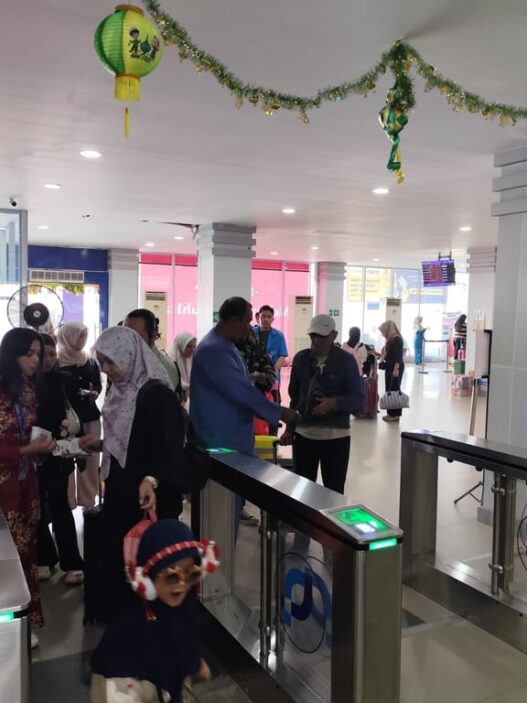 Arus Mudik dan Balik Lebaran 1447 H/2026 M di Pelabuhan Sri Bintan Pura Tanjungpinang Berjalan Lancar dan Kondusif