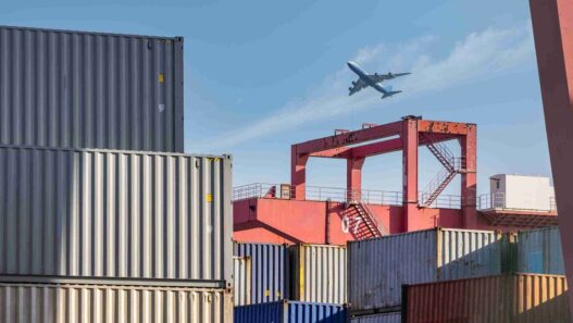 Waspada Biaya Tersembunyi! Kenali Layanan All-In Saat Kirim Paket Ke Luar Negeri