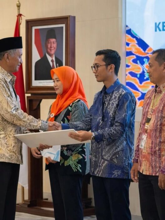 Kementerian PU Salurkan Donasi Rp600 Juta bagi ASN Terdampak Banjir di Sumatera dan Aceh