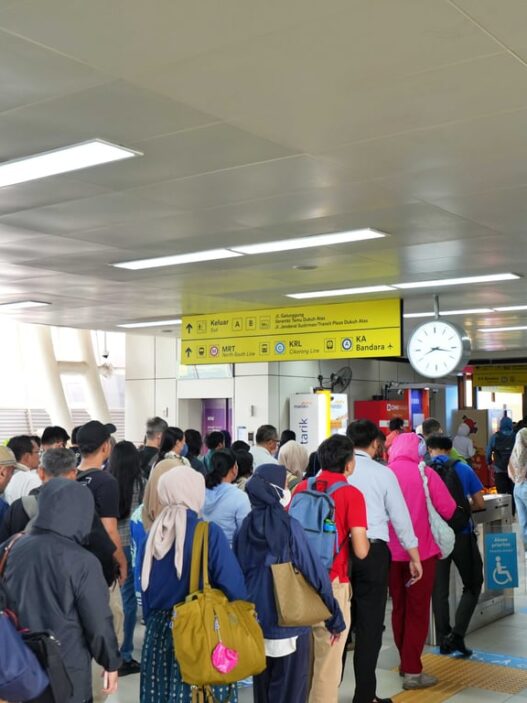 Jumlah Penumpang LRT Jabodebek Terus Meningkat, Capai 5,2 Juta Pengguna di Awal 2026