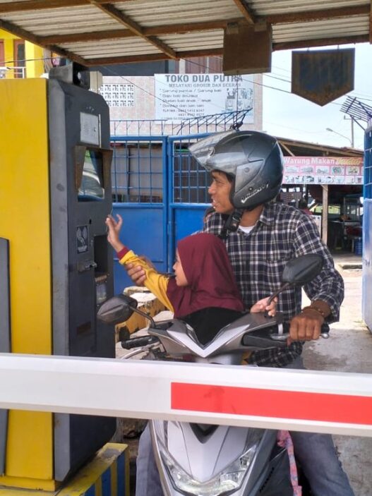Pelindo Multi Terminal Parepare Terapkan Pembayaran Nontunai di Pintu Masuk Pelabuhan Nusantara