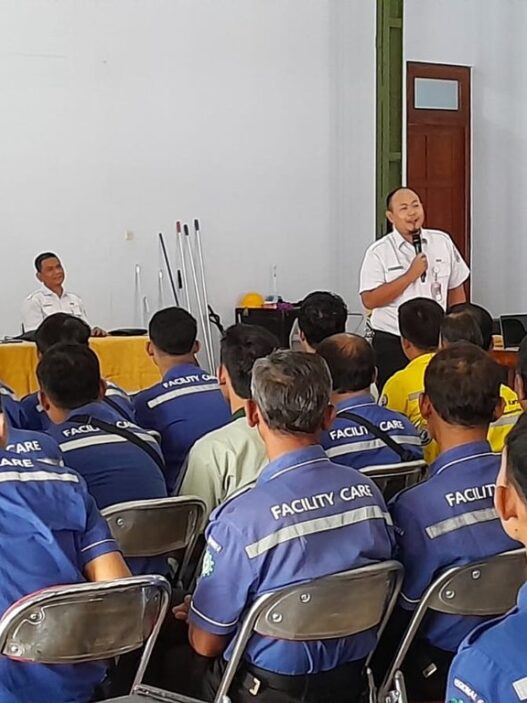 Tingkatkan Standar Pelayanan Kebersihan saat Angleb,  KAI Services Gelar Pembinaan Petugas Cleaning di Regional Yogyakarta