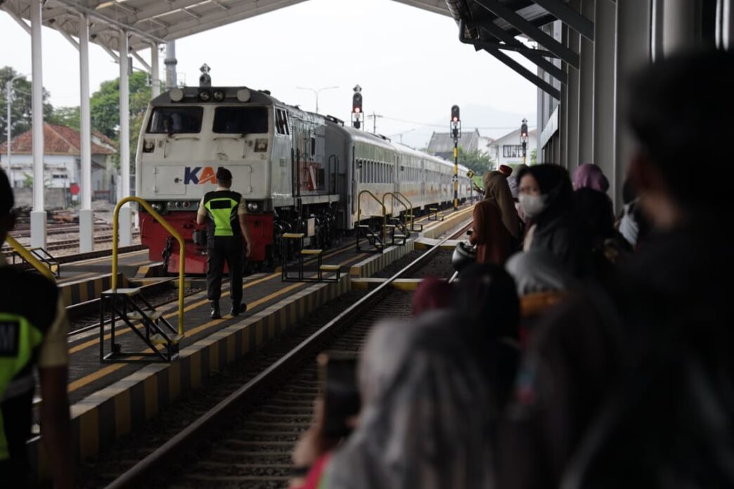 7 Stasiun Tersibuk di Daop 2 Bandung Selama Angkutan Lebaran 2026, Bandung dan Kiaracondong Dominasi Pergerakan Penumpang