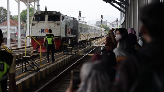 7 Stasiun Tersibuk di Daop 2 Bandung Selama Angkutan Lebaran 2026, Bandung dan Kiaracondong Dominasi Pergerakan Penumpang