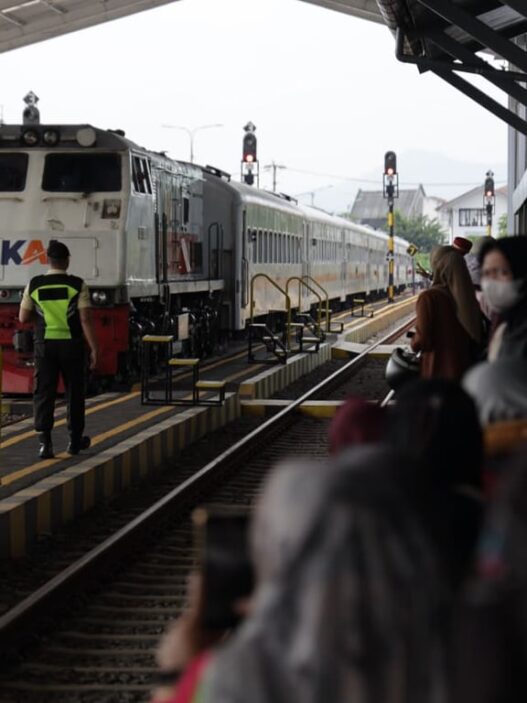 7 Stasiun Tersibuk di Daop 2 Bandung Selama Angkutan Lebaran 2026, Bandung dan Kiaracondong Dominasi Pergerakan Penumpang