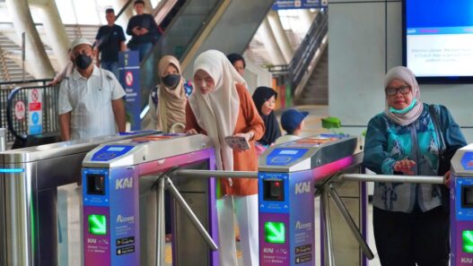 Hari Pertama WFH ASN, Pengguna LRT Jabodebek Turun 10 Persen, Layanan Tetap Optimal