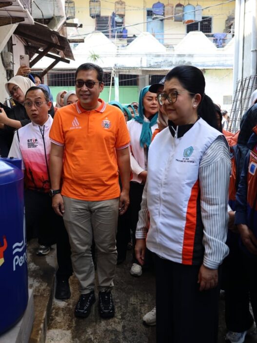 Setelah Wilayah Jakarta Barat, PAM JAYA dan TP PKK DKI Jakarta Bagi Toren Air Gratis kepada Masyarakat Jakarta Utara