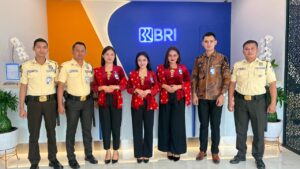 Semarak Hari Kartini, Pekerja BRI Branch Office Pantai Indah Kapuk Tampil Elegan dengan Kebaya Merah
