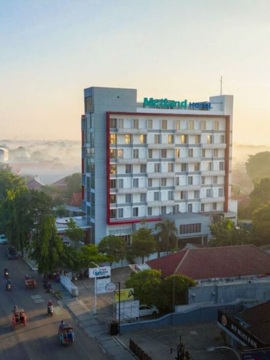 Hadirkan Nostalgia Permainan Tradisional, Metland Hotel Cirebon Gelar Dolan Sore & Pasar Dadakan