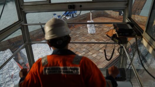 Pelindo Multi Terminal Catat Pertumbuhan Bongkar Muat Nonpetikemas di Branch Gresik