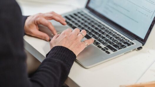 Kenali Modus Email Pishing dan Cara Menghindarinya