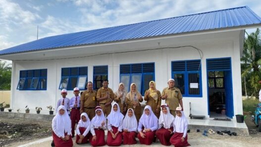 Respon Cepat PTPN Group Bangun Kembali Gedung Sekolah di Rokan Hulu Pasca Terbakar