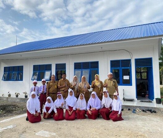 Respon Cepat PTPN Group Bangun Kembali Gedung Sekolah di Rokan Hulu Pasca Terbakar