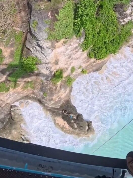 Misi Pertama FINNS Search & Rescue Berhasil Evakuasi Darurat Dua Warga Australia dari Sumba Terpencil