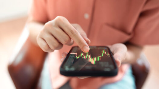 Tren Social Trading yang Semakin Populer di Kalangan Trader Pemula