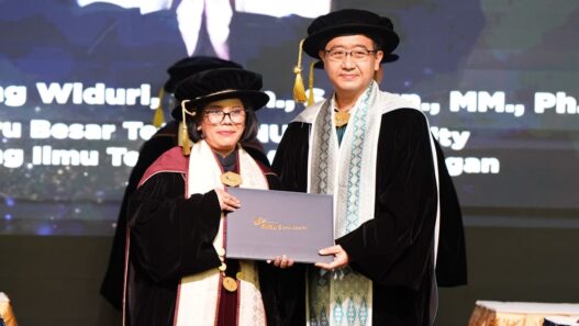 Di Era AI, Siapa Penjaga Integritas Audit? Ini Jawaban Prof. Rindang Widuri dalam Pengukuhan Guru Besar BINUS University