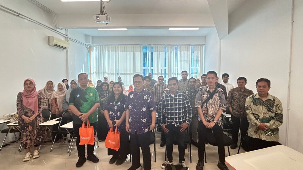 SATU University Kukuhkan Diri sebagai PTS Terdepan Bersama Disdik dalam Penguatan Kompetensi AI Guru se-Sumsel