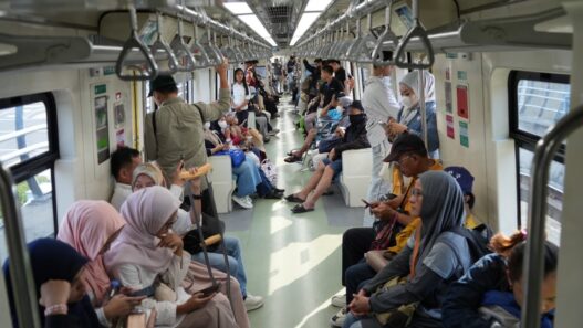 Long Weekend 1–3 Mei, LRT Jabodebek Operasikan 270 Perjalanan per Hari, Jadi Solusi Mobilitas Liburan Terintegrasi dan Terjangkau