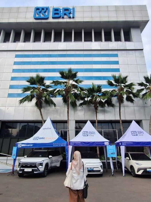 BRI Finance Hadirkan Solusi Kepemilikan Mobil Lebih Mudah di “BRI Goes to Office” BRI Veteran