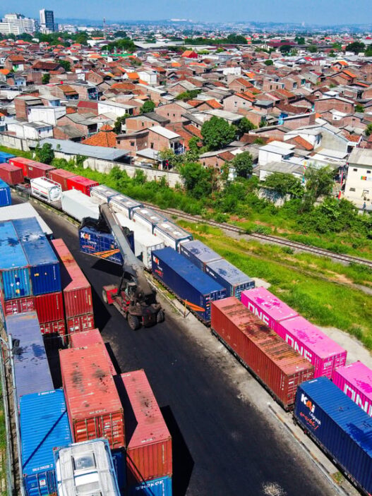 Dukung Konektivitas Distribusi, KAI Logistik Siap Tingkatkan Kapasitas Angkut Peti Kemas Ke Semarang